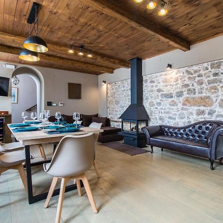 דירות נאפפליו Iole Boutique House מראה חיצוני תמונה